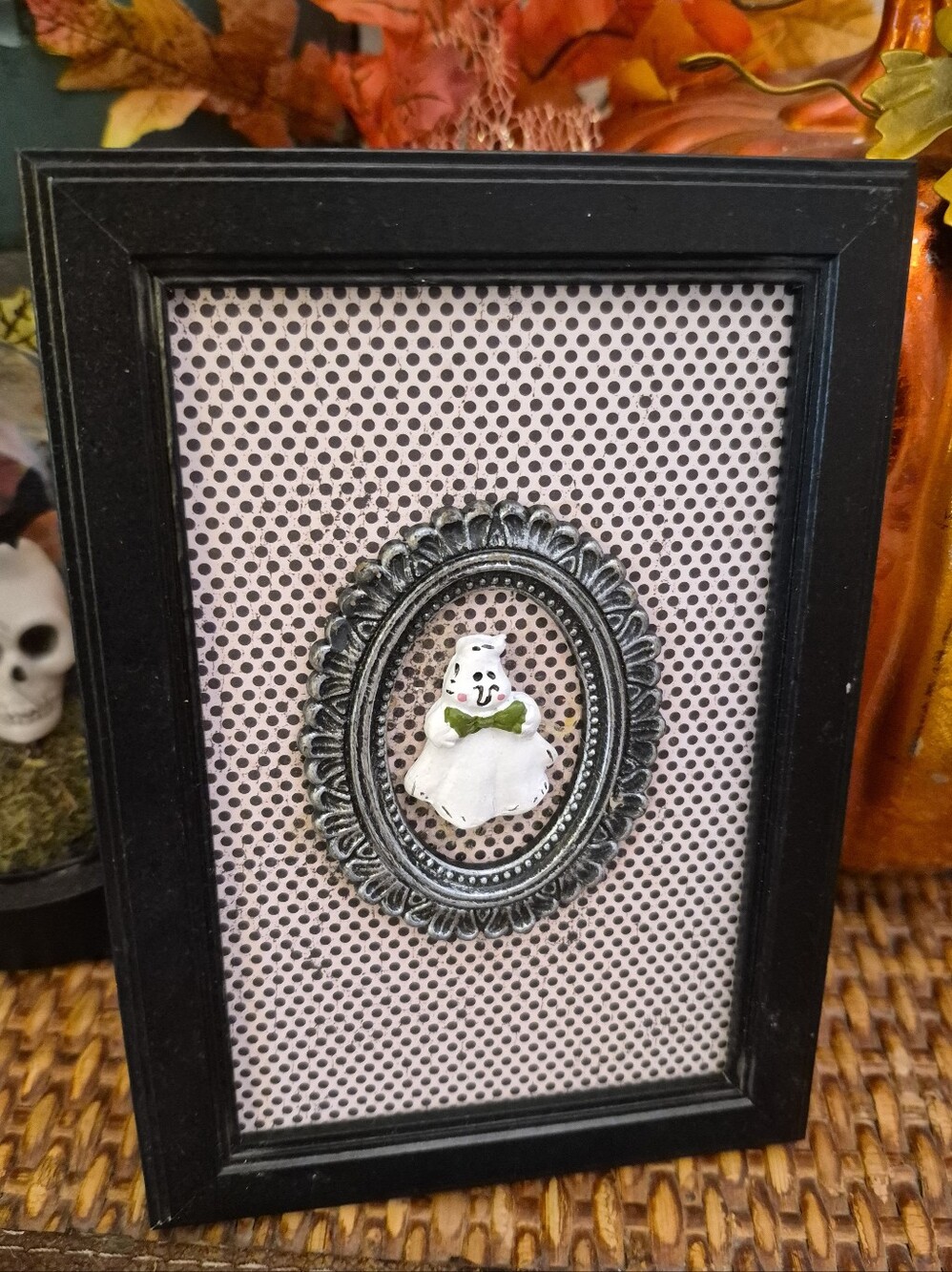 Black Framed White Ghost Accent Wall Art 4×6